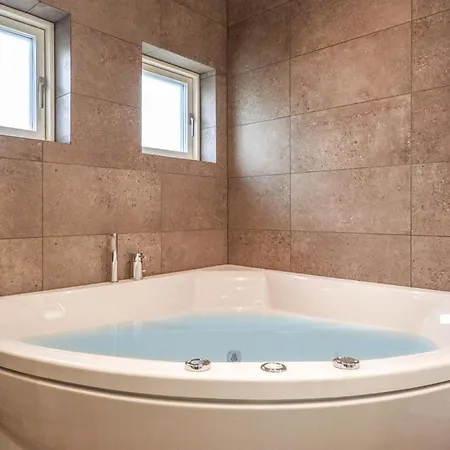 Three-bedroom In Σπίτι διακοπών *